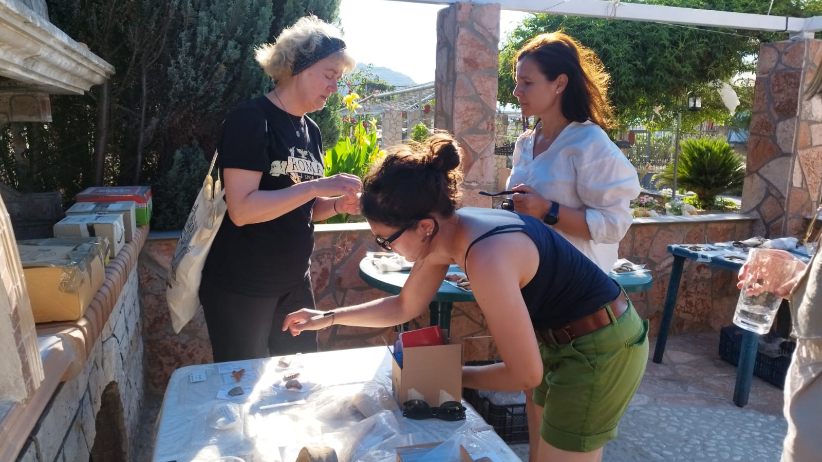 2025. Momenti di lavoro con Joanita Vroom in laboratorio